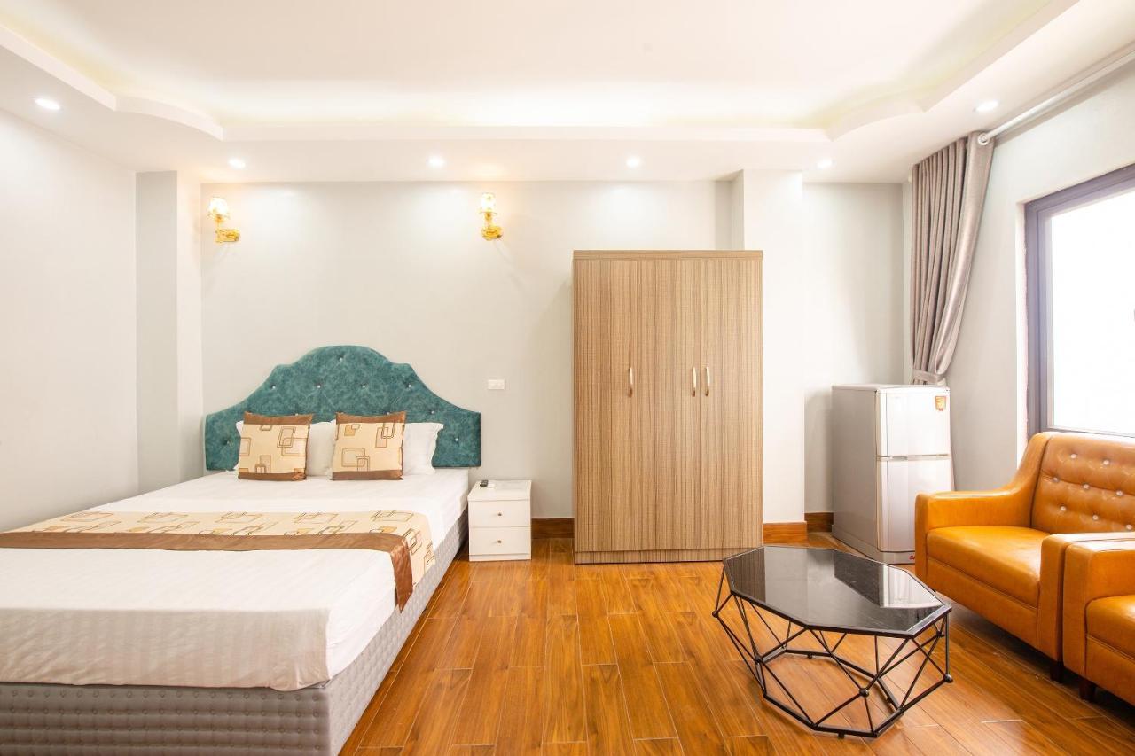 OYO 411 Van Nam Hotel Hanoi Buitenkant foto